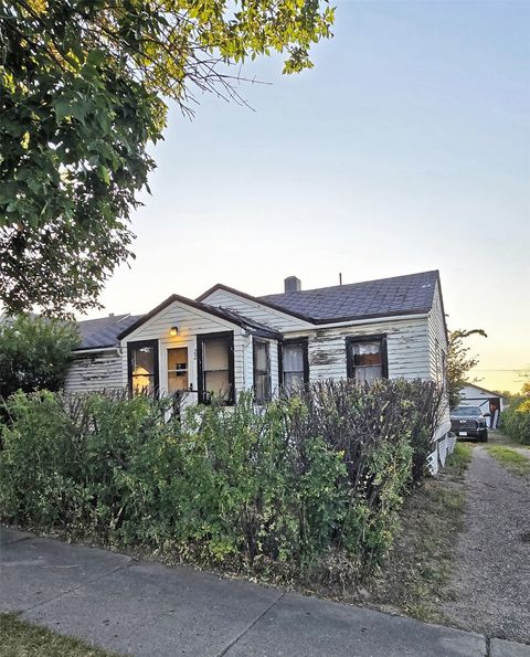 Photo of 22 7th Avenue SE, Cut Bank, MT 59427 (MLS # 30057349)