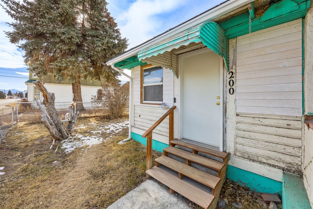 Photo of 200 Howard Street, Butte, MT 59701 (MLS # 30065243)