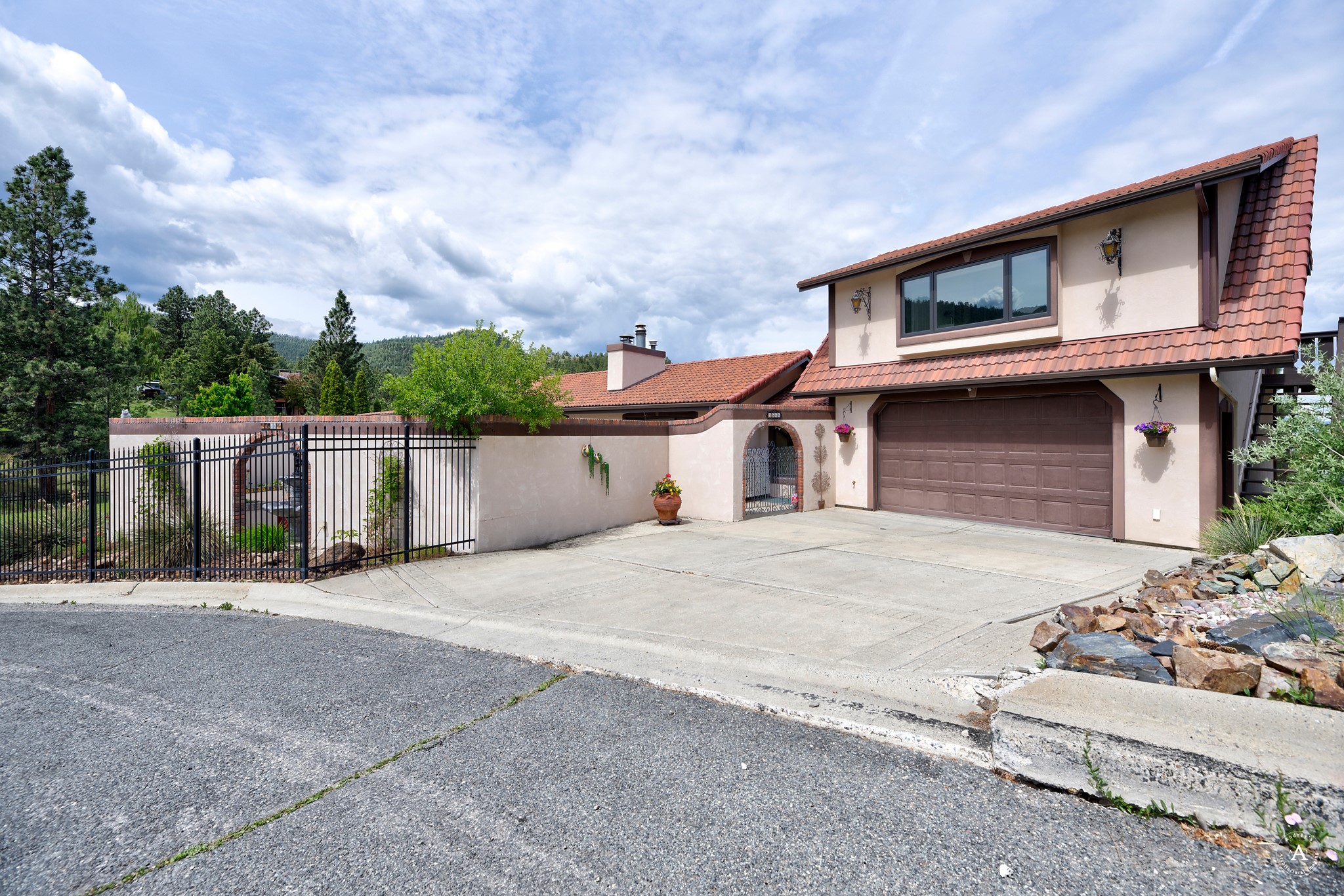 1644 Gold Rush Avenue