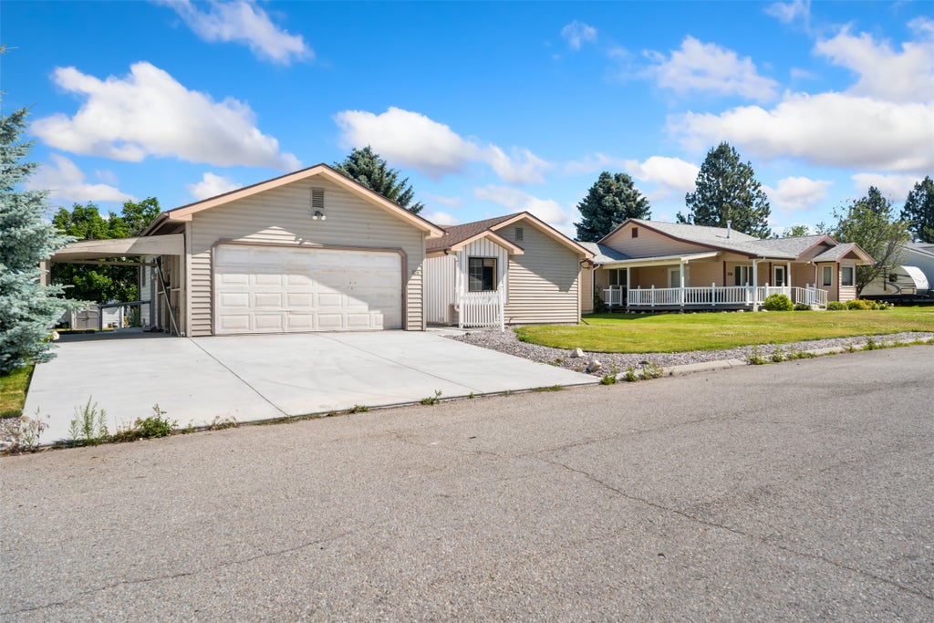 Photo of 306 11th Street, Stevensville, MT 59870 (MLS # 30073342)