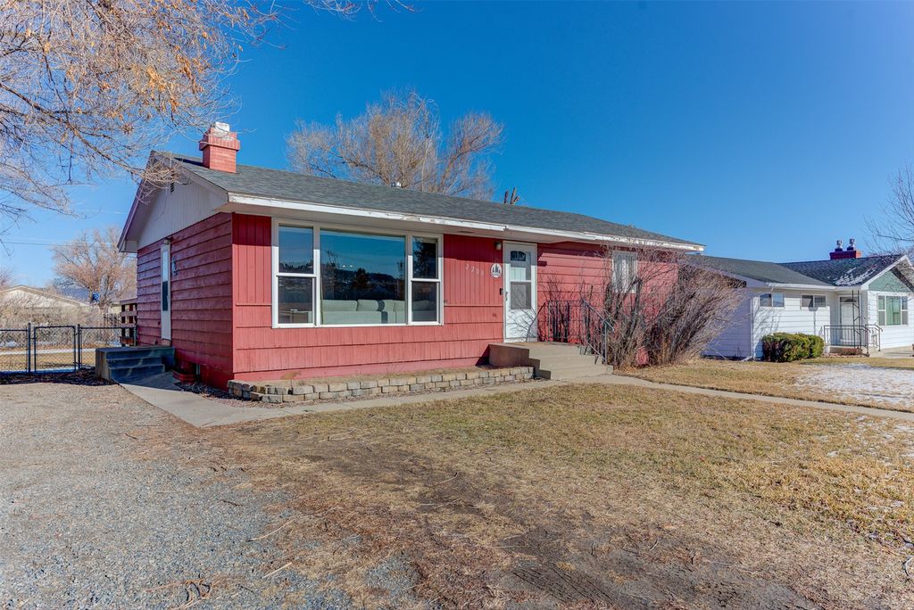 Photo of 2208 E Broadway Street, Helena, MT 59601 (MLS # 30065084)