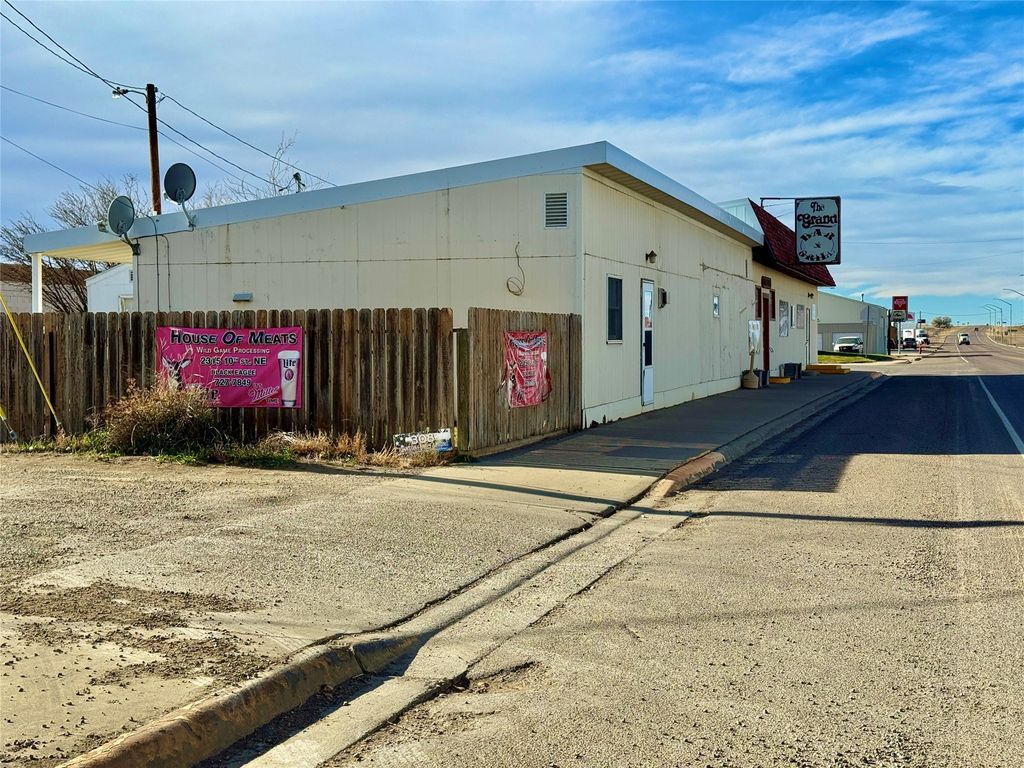 Photo of 11 E Washington Avenue, Chester, MT 59522 (MLS # 30059882)