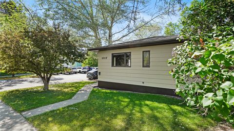 Tiny photo for 1017 E Broadway Street, Helena, MT 59601 (MLS # 30072029)