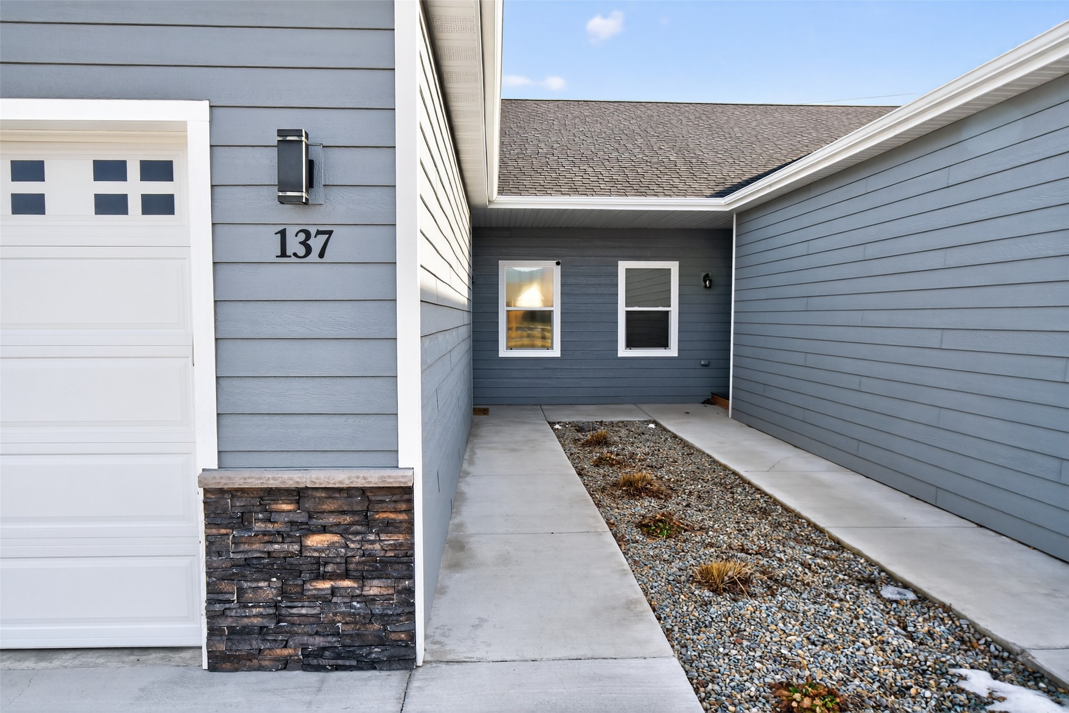 137 Looking Glass Avenue