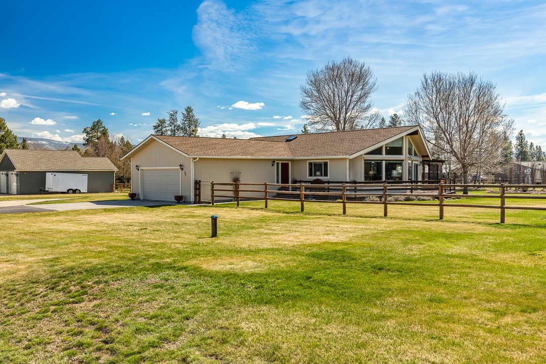 37 Canyon Breeze Court