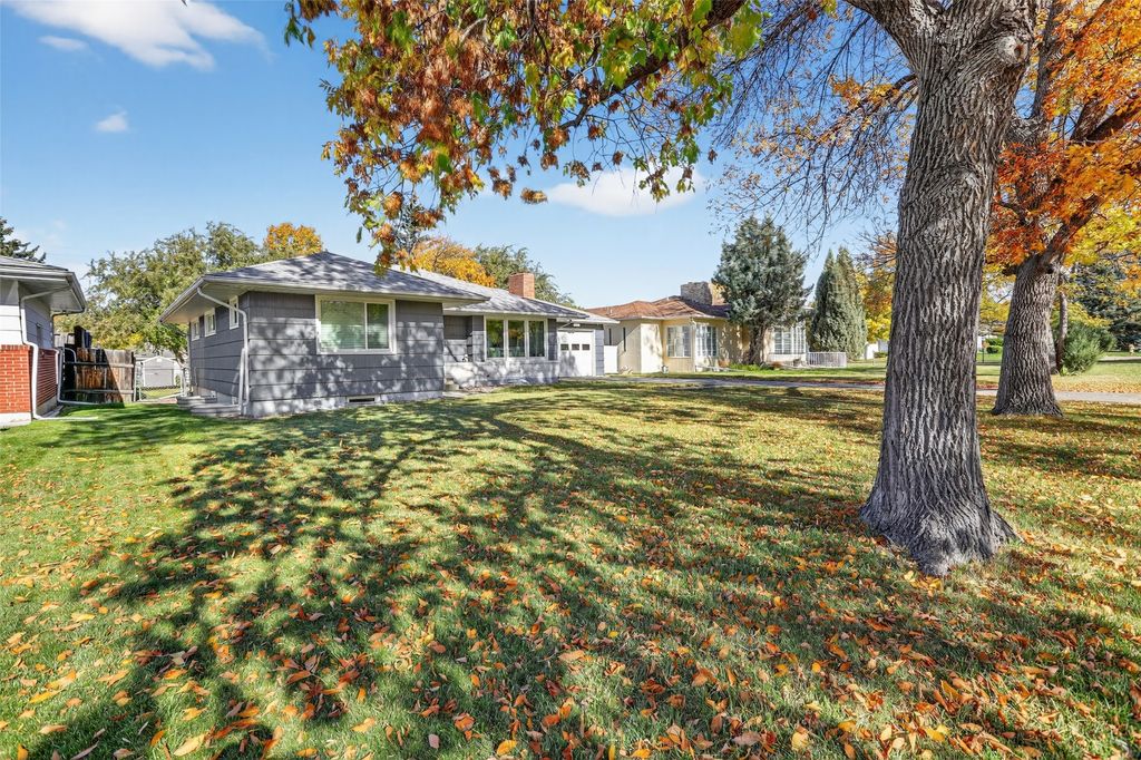 Photo of 2721 5th Avenue N, Great Falls, MT 59401 (MLS # 30061787)