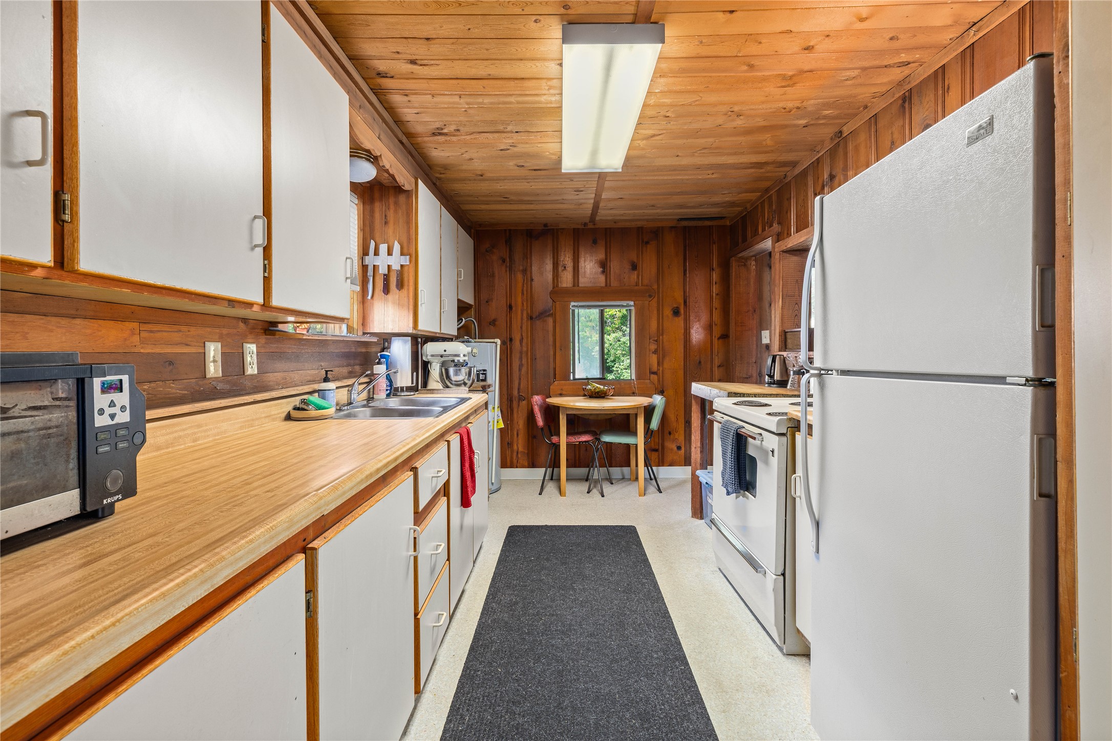 Missoula, Montana 59801, United States, 1 Bedroom Bedrooms, ,1 BathroomBathrooms,Residential,Pending,207536