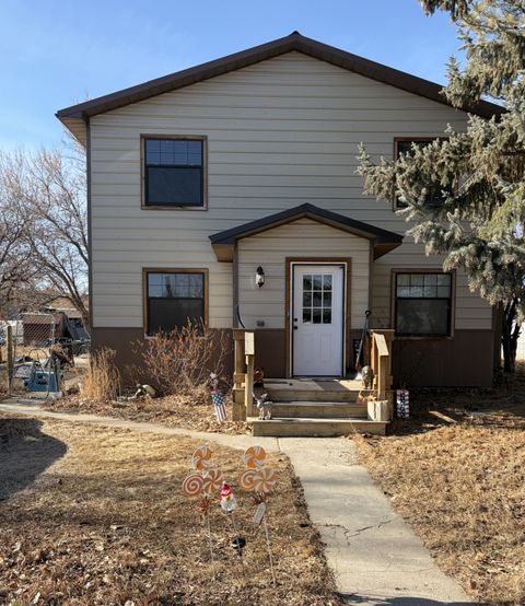 Photo of 122 E Richland Avenue, Shelby, MT 59474 (MLS # 30066495)
