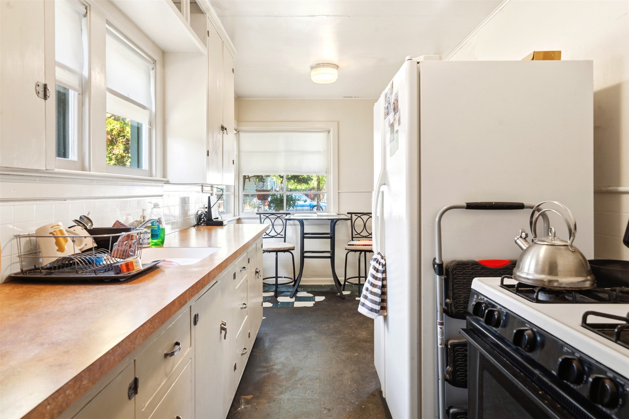 841 S 6th Street W