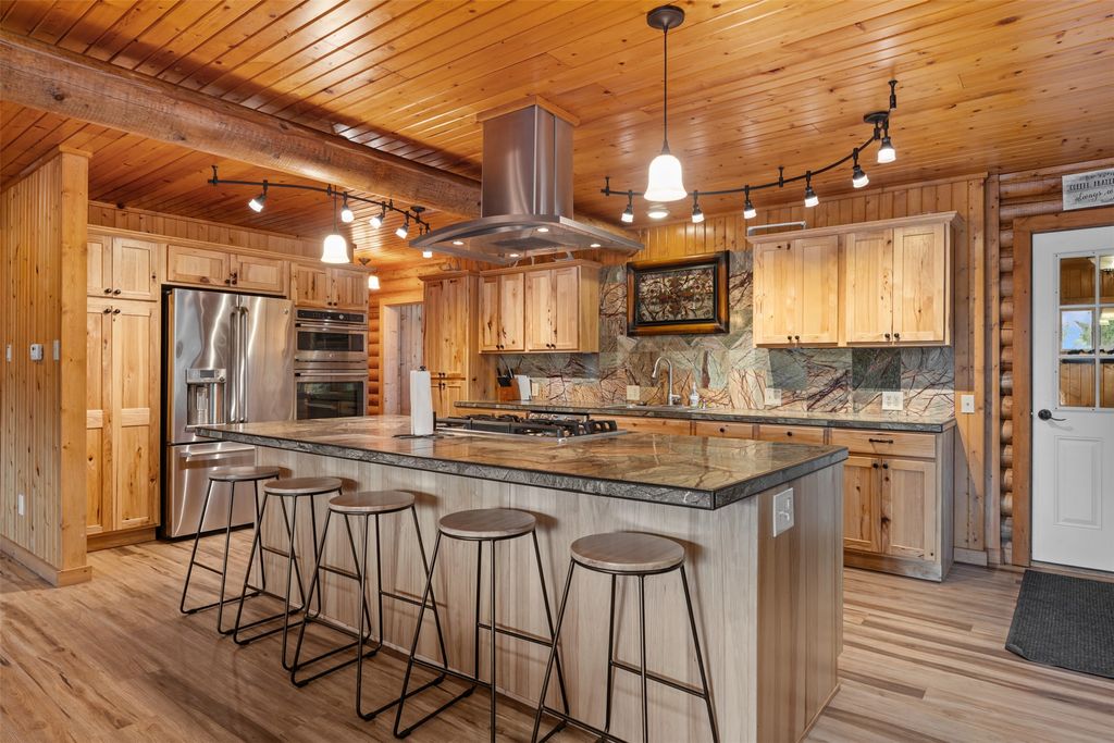 Photo of 649 Grantsdale Road, Hamilton, MT 59840 (MLS # 30057371)