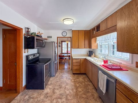 Tiny photo for 217 8th Avenue N, Shelby, MT 59474 (MLS # 30069853)