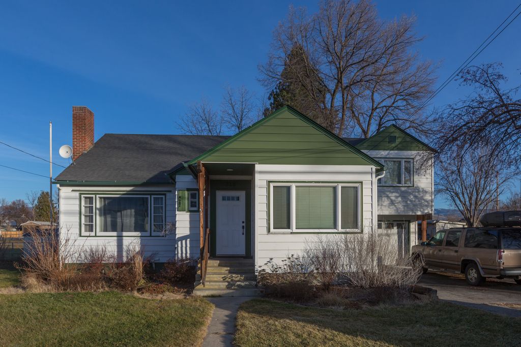 Photo of 318 Cooper Lane, Hamilton, MT 59840 (MLS # 30064023)