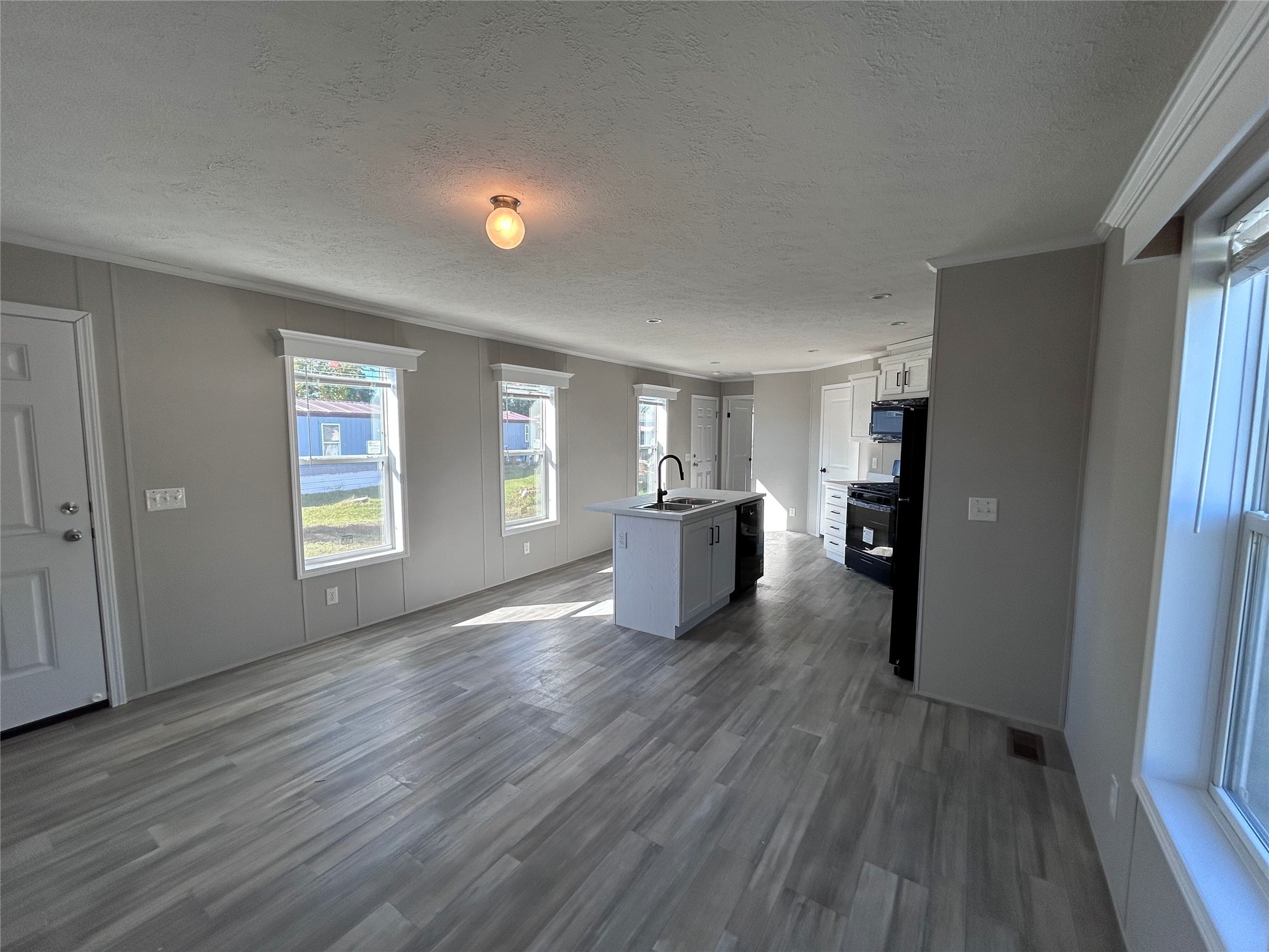 50 Twin Acres Drive 7