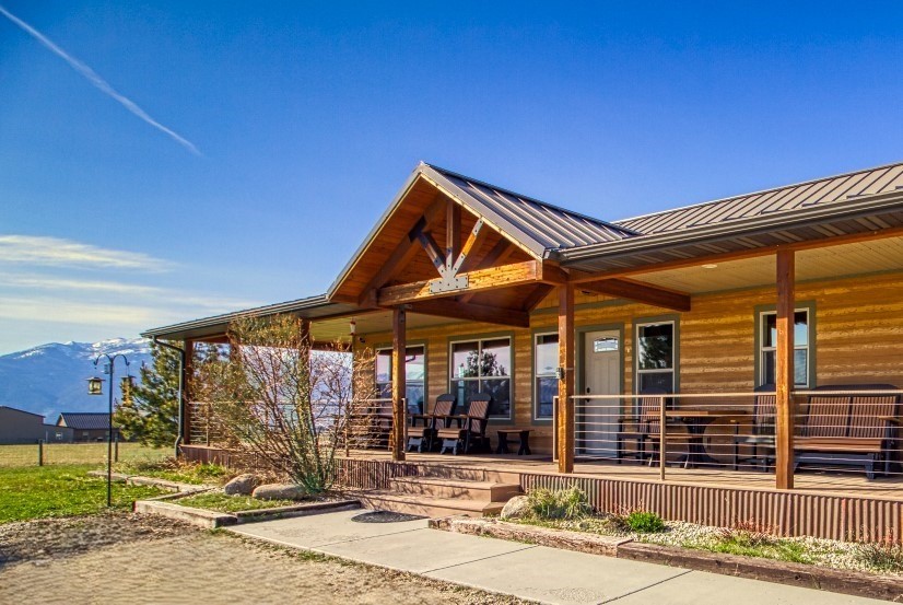 1030 S Sunset Bench Road