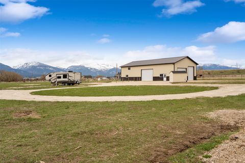 1231 Nubian Way Corvallis MT 59828