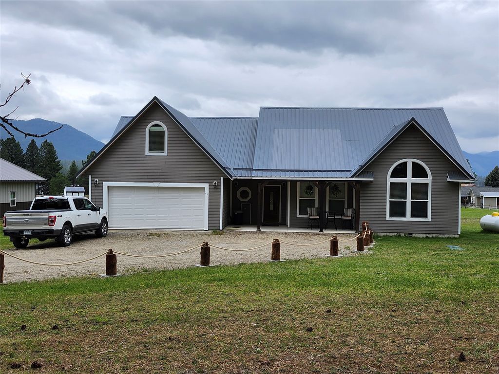 Photo of 55 Lakeview Road, Trout Creek, MT 59874 (MLS # 30070022)