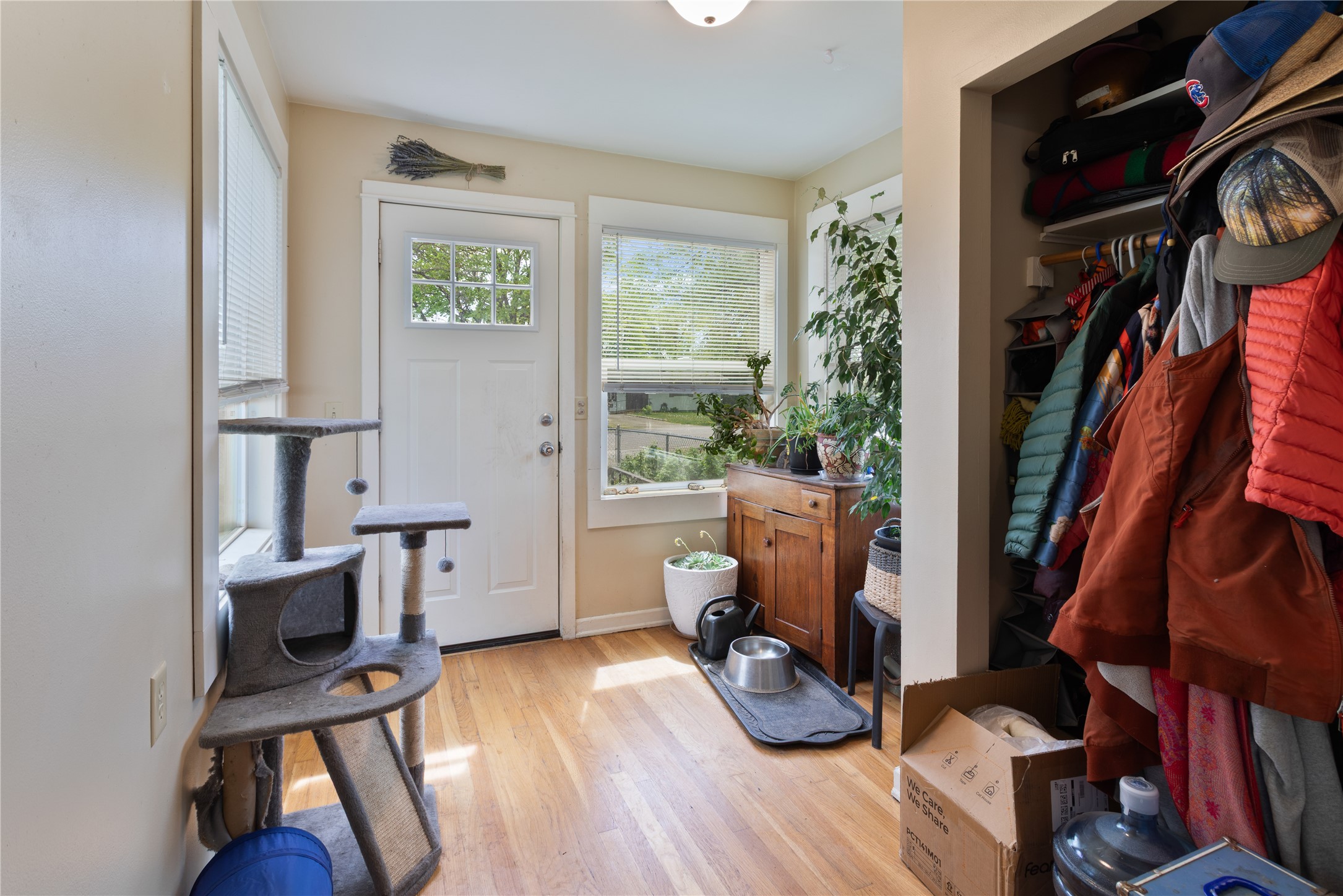 2216 S 7th Street W