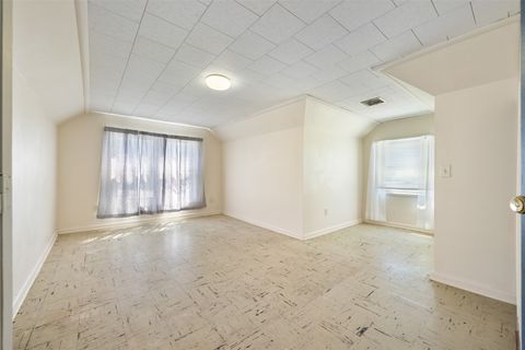 Tiny photo for 709 Oregon Street, Deer Lodge, MT 59722 (MLS # 30071508)