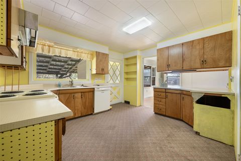 Tiny photo for 709 Oregon Street, Deer Lodge, MT 59722 (MLS # 30071508)