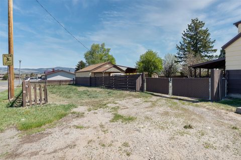 Tiny photo for 709 Oregon Street, Deer Lodge, MT 59722 (MLS # 30071508)