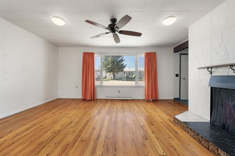 Tiny photo for 709 Oregon Street, Deer Lodge, MT 59722 (MLS # 30071508)
