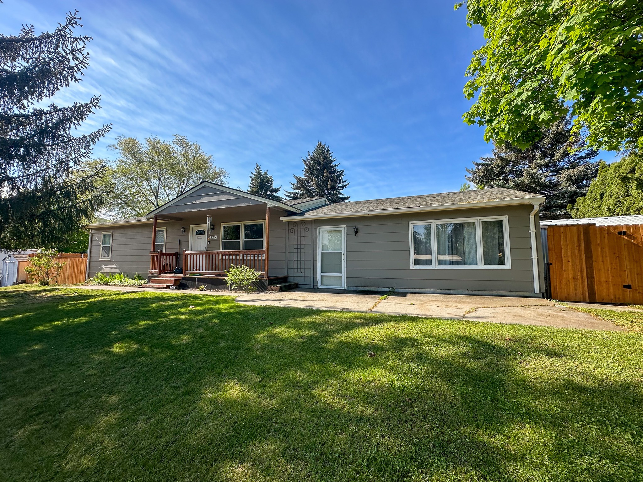 325 River Drive