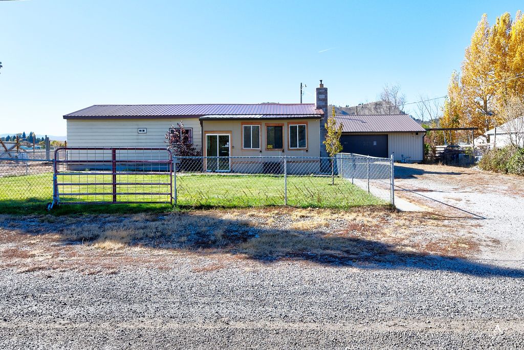 Photo of 5420 Robin Drive, Helena, MT 59602 (MLS # 30060061)