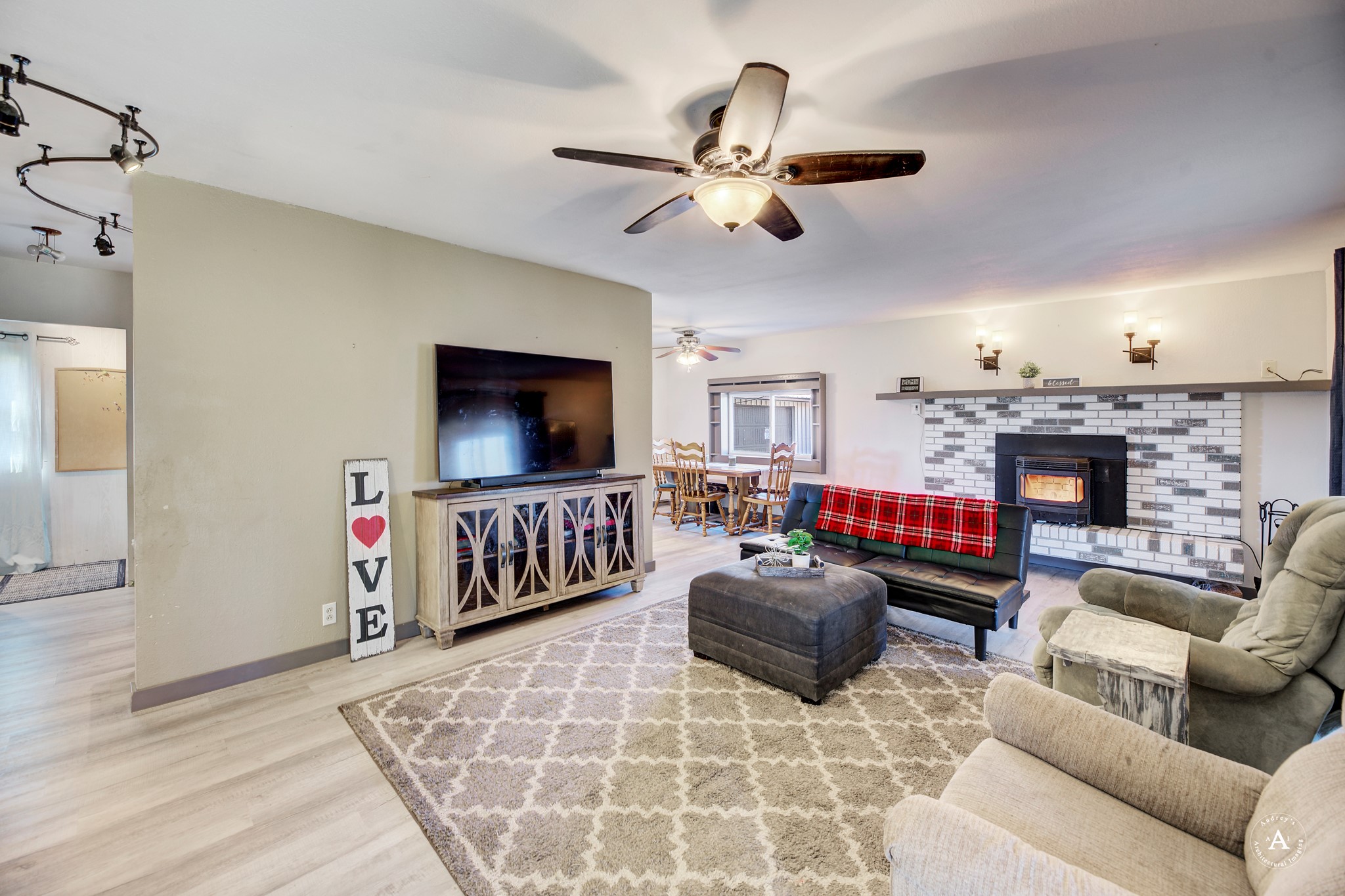 5420 Robin Drive