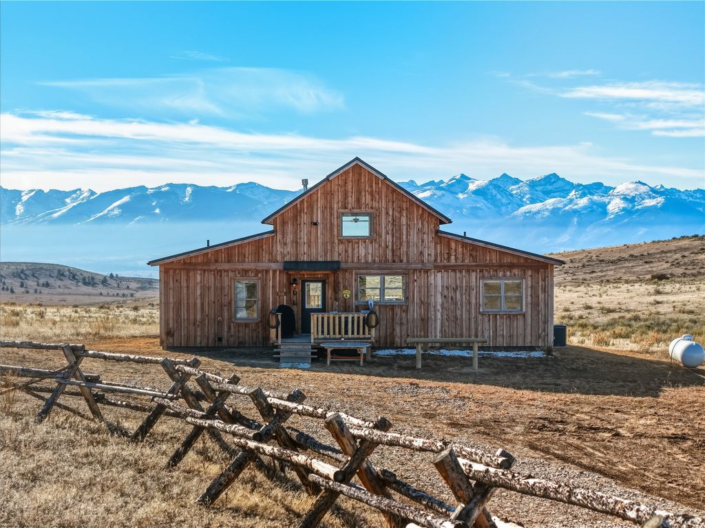 Photo of 375 Double D Road, Stevensville, MT 59870 (MLS # 30065027)