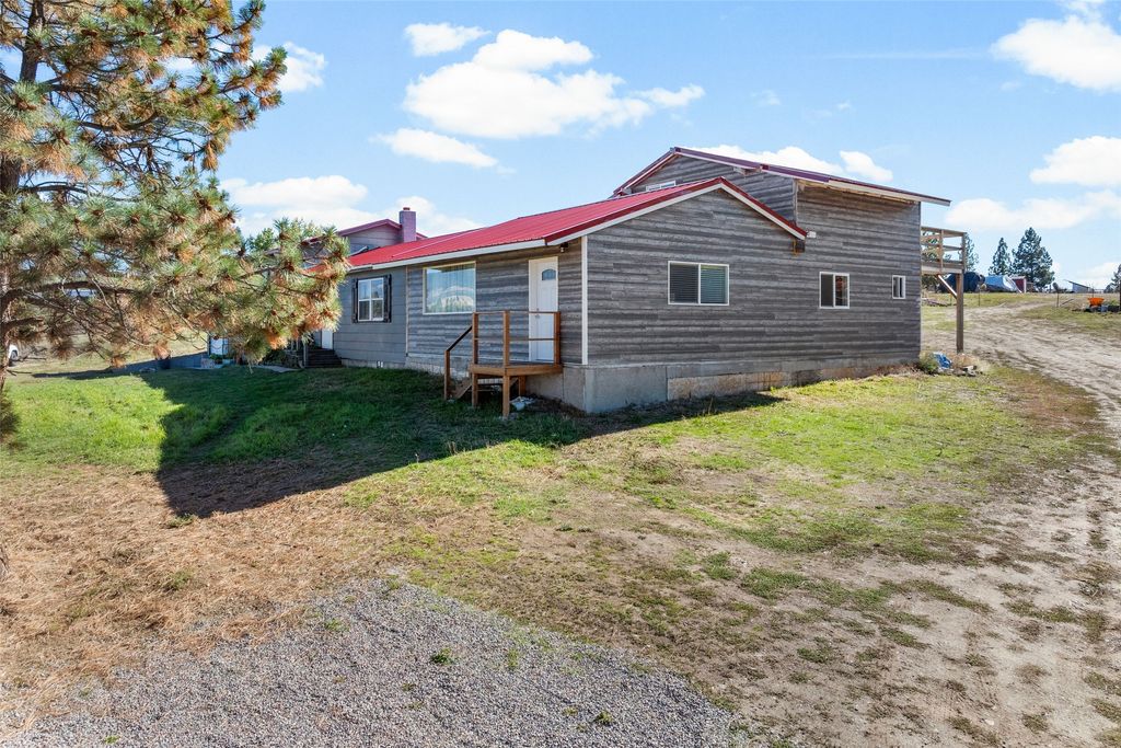 Photo of 516 S El Capitan Loop, Stevensville, MT 59870 (MLS # 30059902)