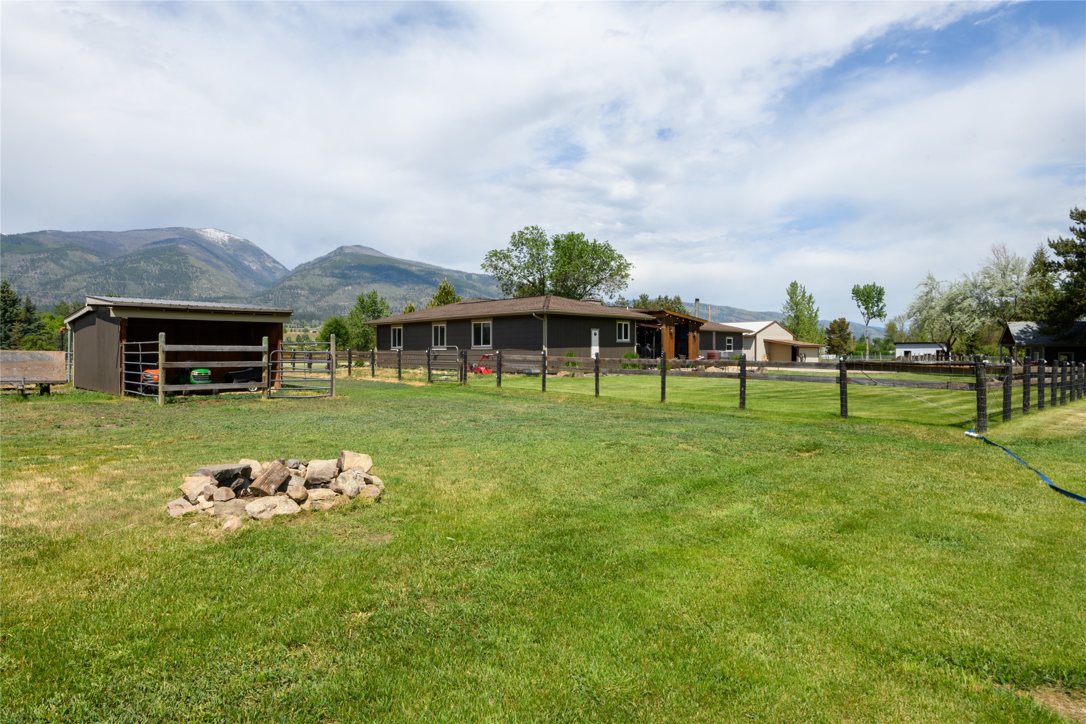 5760 Meadow Vista Dr