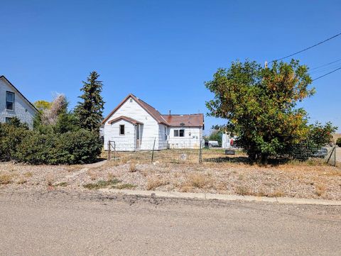 301 1st Street SE Shelby MT 59474