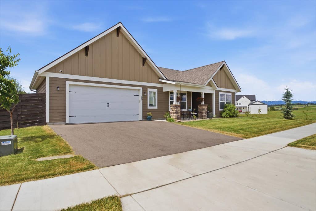Photo of 183 Silver Tip Trail, Kalispell, MT 59901 (MLS # 30073528)