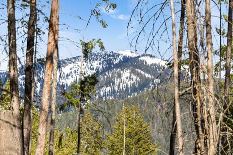 Photo of 310 Rolling Ridge Drive, Kalispell, MT 59901 (MLS # 30067873)