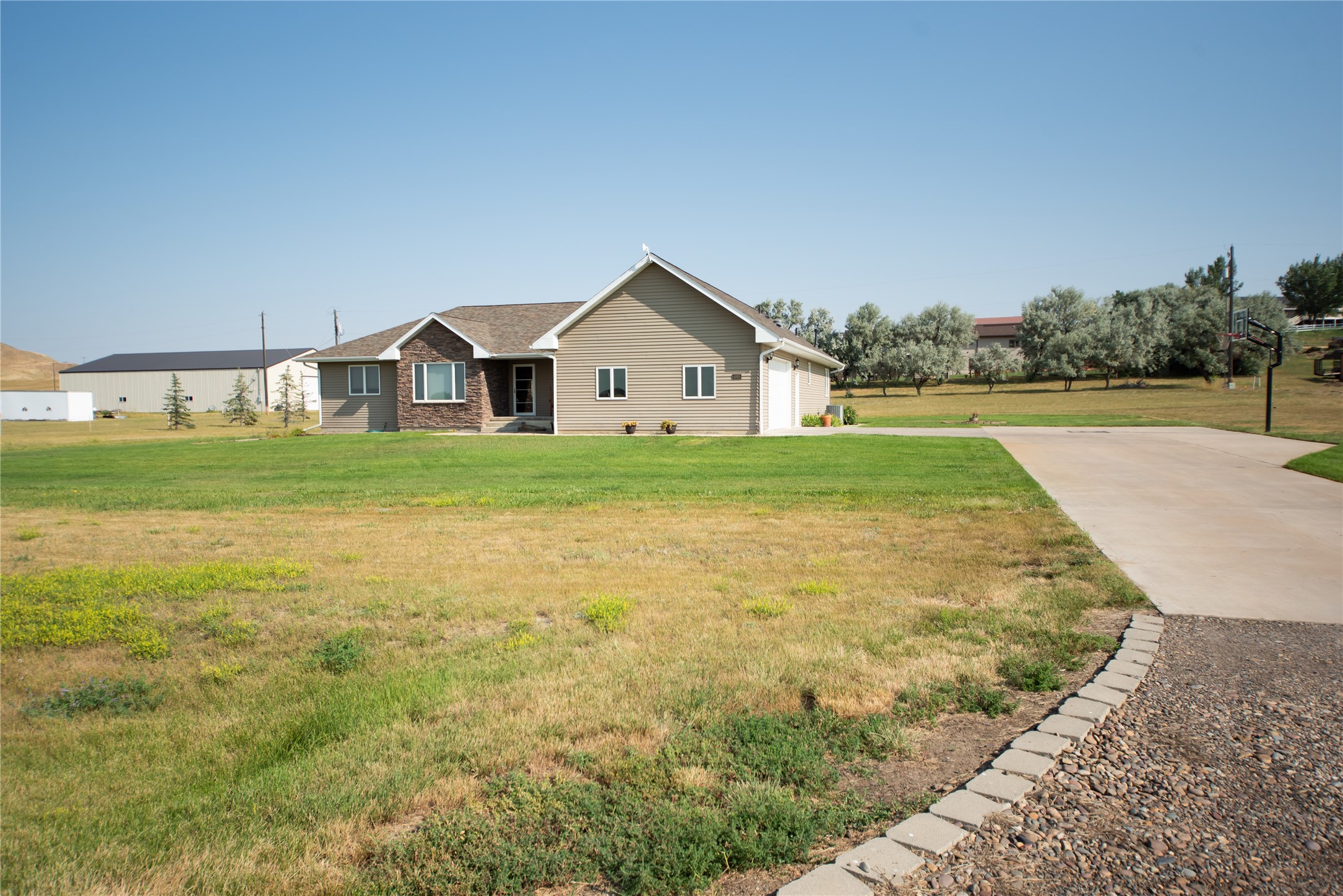 4995 5th Street W