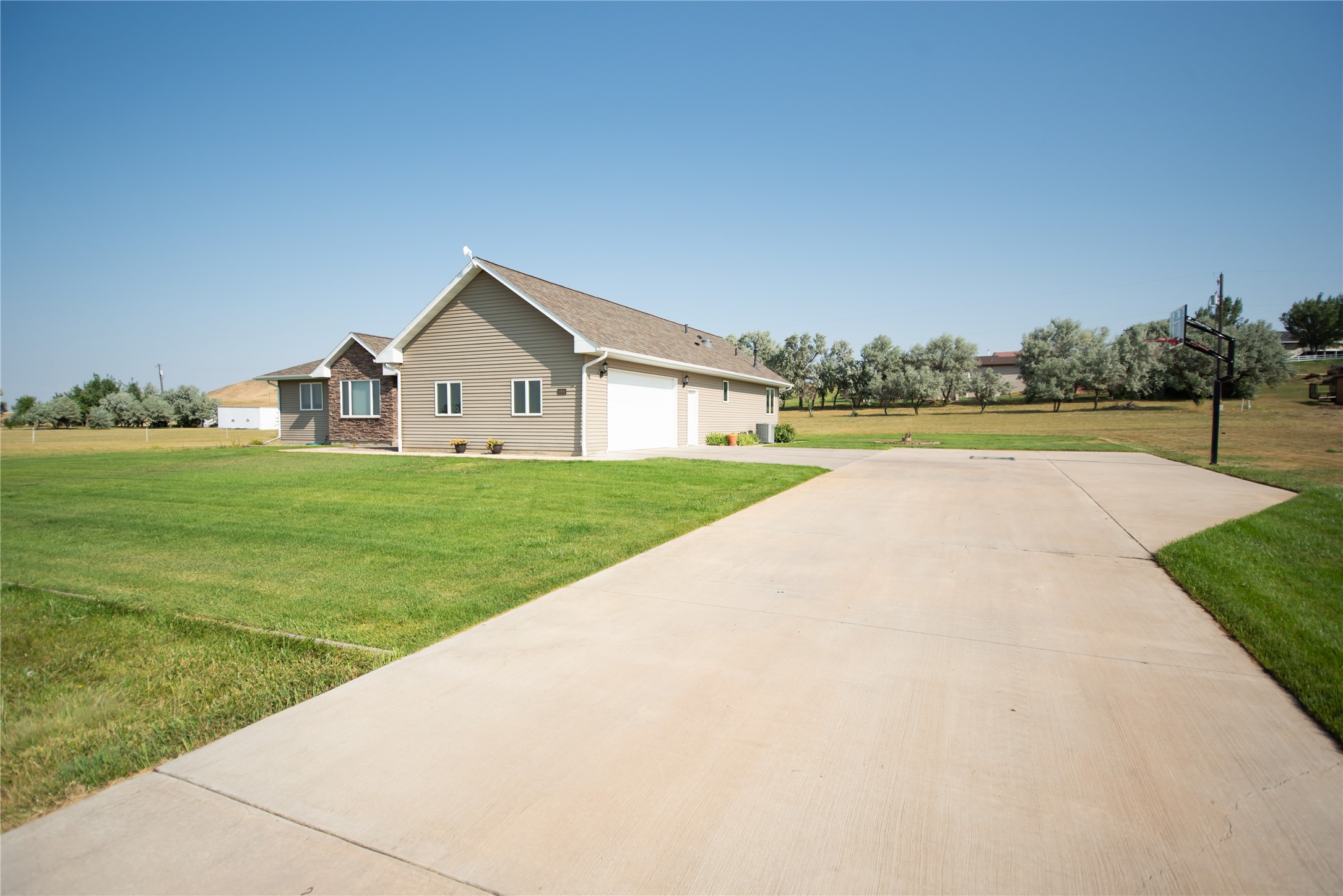 4995 5th Street W
