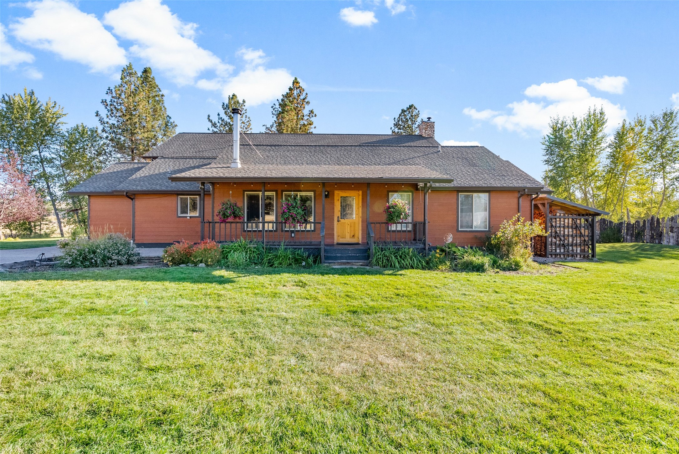 Stevensville, Montana 59870, United States, 6 Bedrooms Bedrooms, ,5 BathroomsBathrooms,Residential,Active,218432