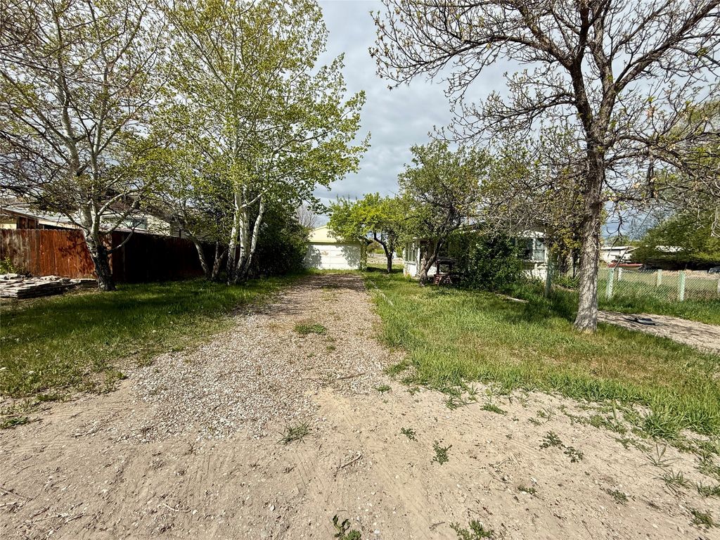 Photo of 610 3rd Avenue SW, Choteau, MT 59422 (MLS # 30070918)