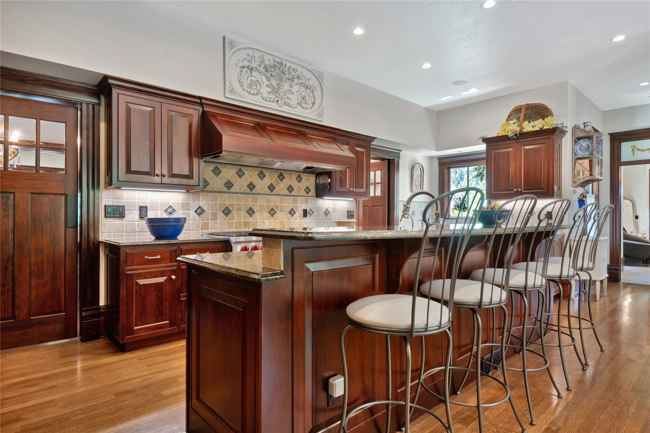 Missoula, Montana, 59802, United States, 5 Bedrooms Bedrooms, ,6 BathroomsBathrooms,Residential,Active,1753892