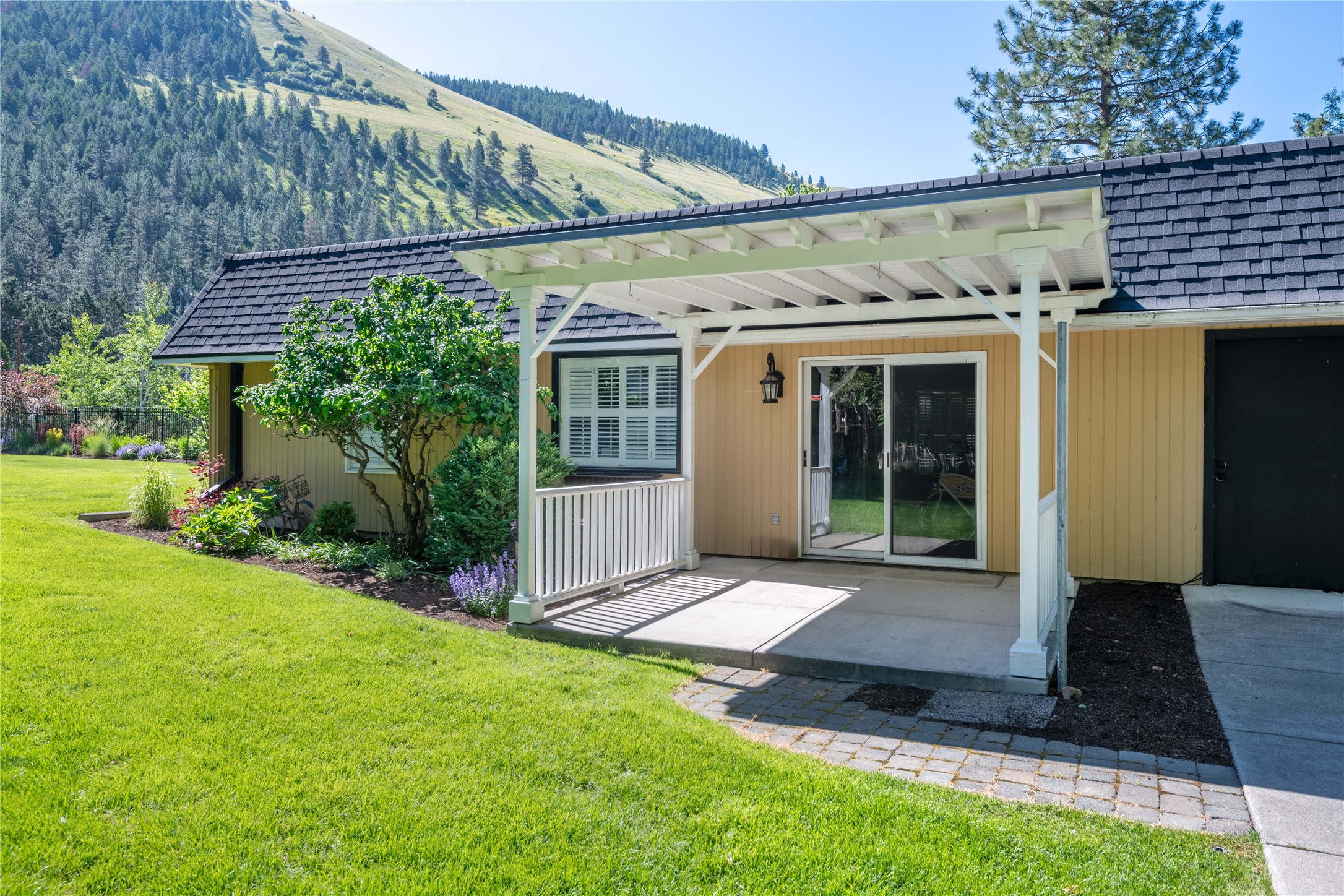Missoula, Montana, 59802, United States, 5 Bedrooms Bedrooms, ,6 BathroomsBathrooms,Residential,Active,1753892