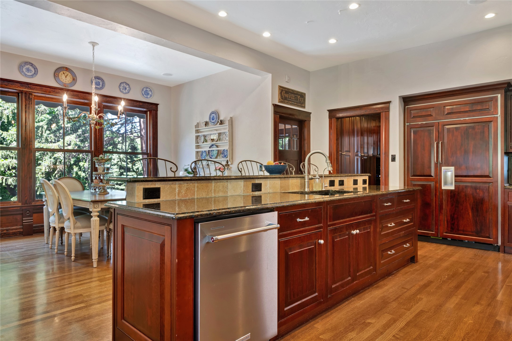 Missoula, Montana, 59802, United States, 5 Bedrooms Bedrooms, ,6 BathroomsBathrooms,Residential,Active,1753892