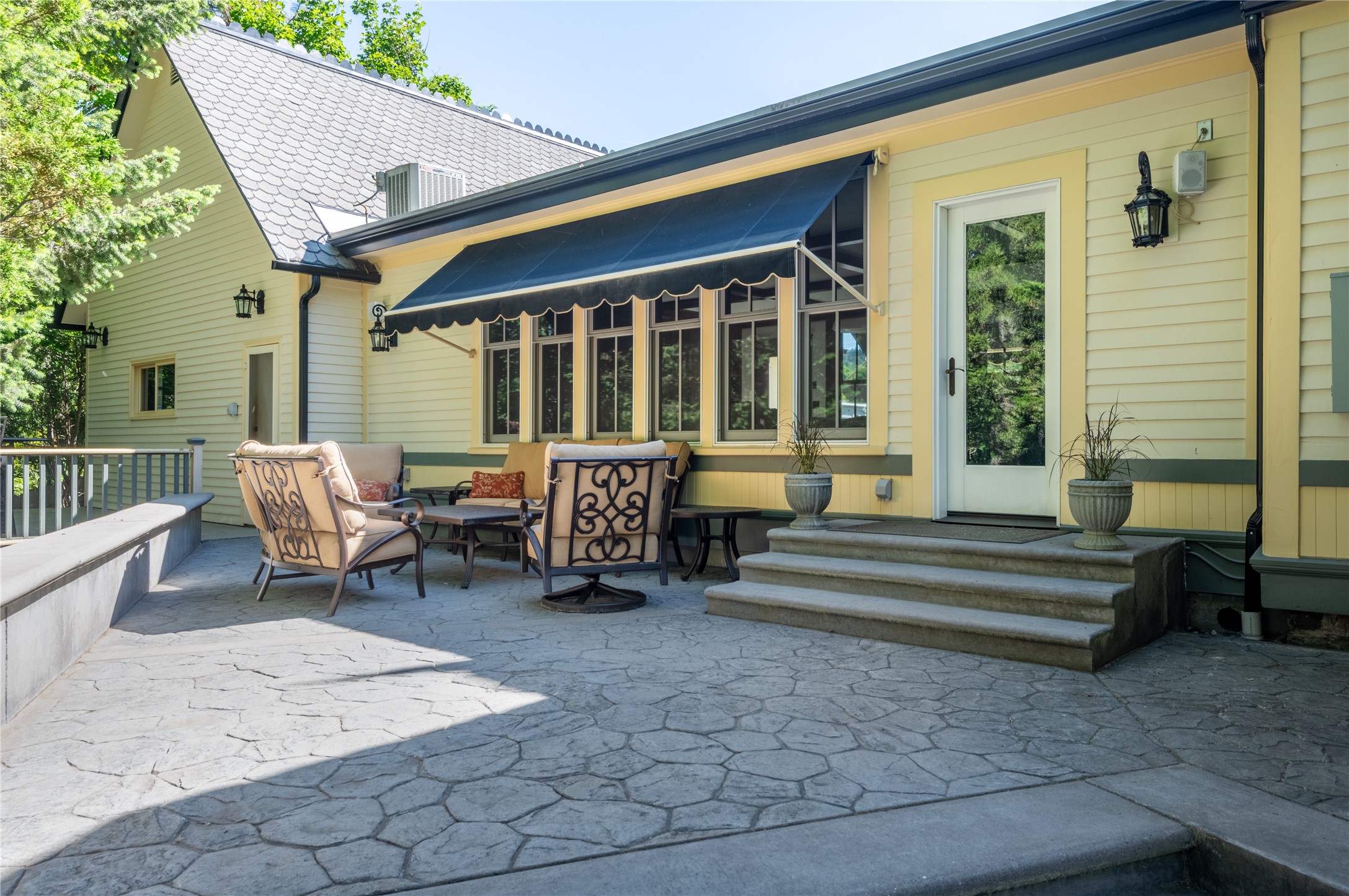 Missoula, Montana, 59802, United States, 5 Bedrooms Bedrooms, ,6 BathroomsBathrooms,Residential,Active,1753892