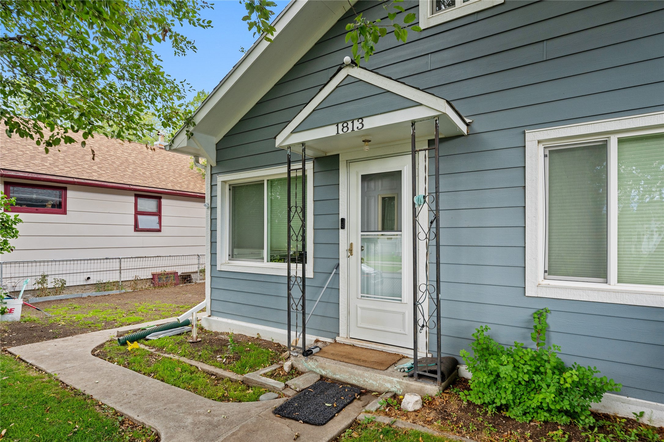 1813 Elm Street