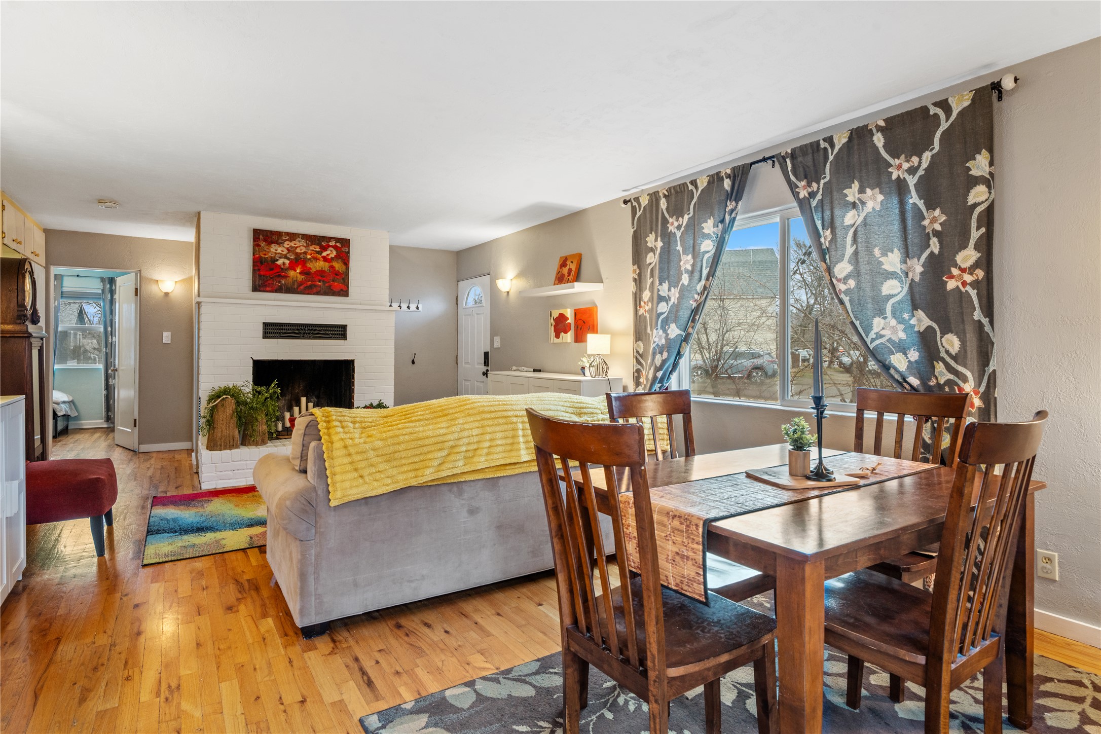 131 W Florence Street