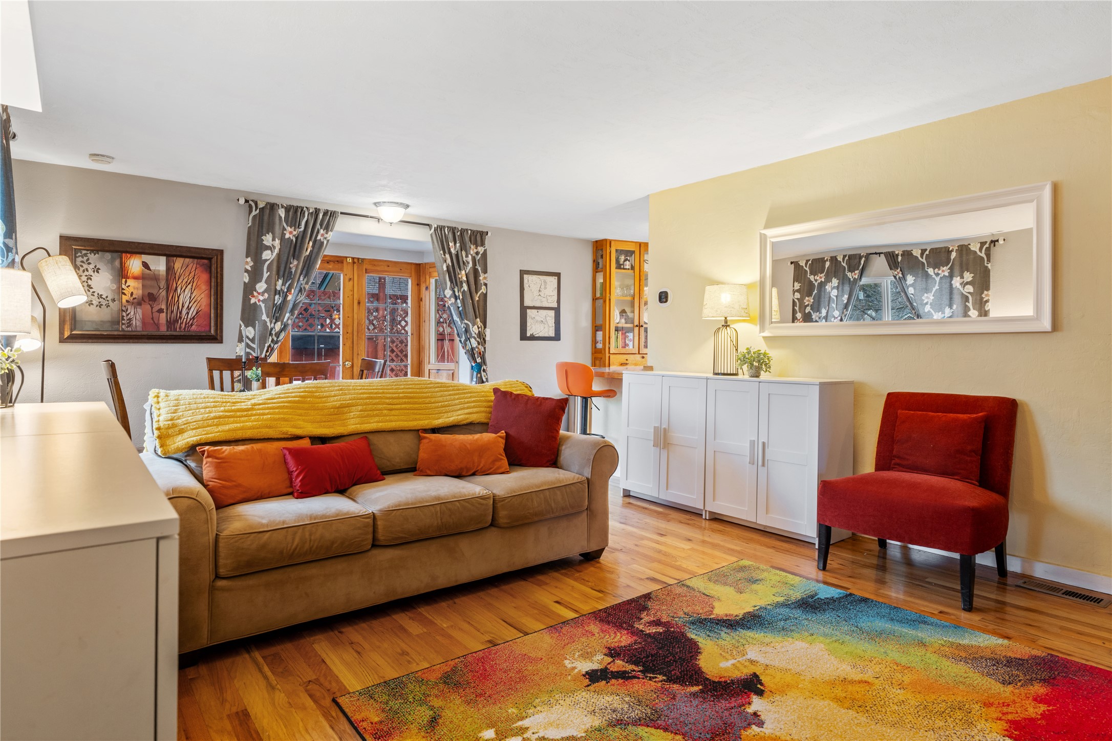 131 W Florence Street