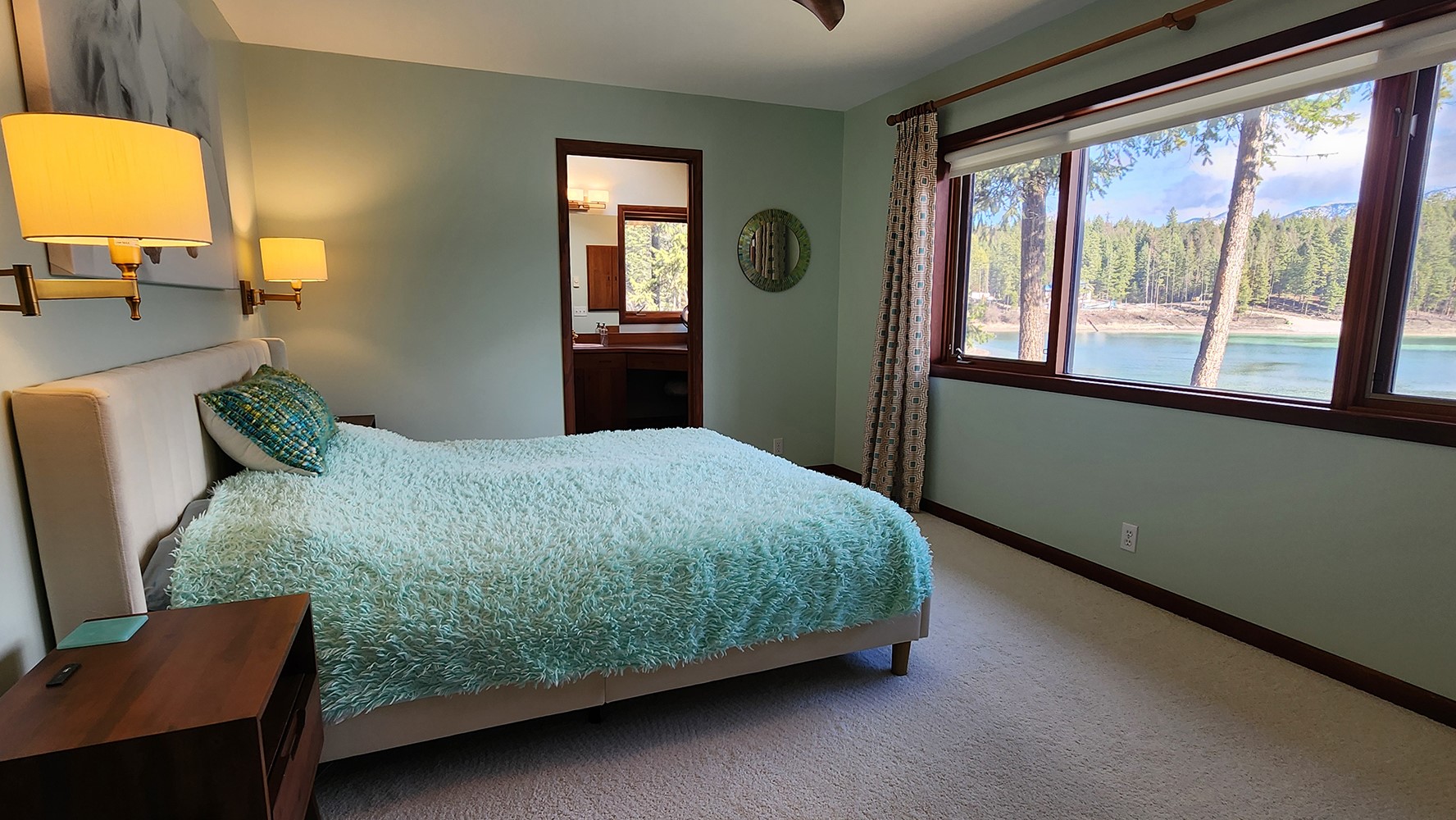 Bigfork, Montana, 59911, United States, 3 Bedrooms Bedrooms, ,2 BathroomsBathrooms,Residential,Active,2028641