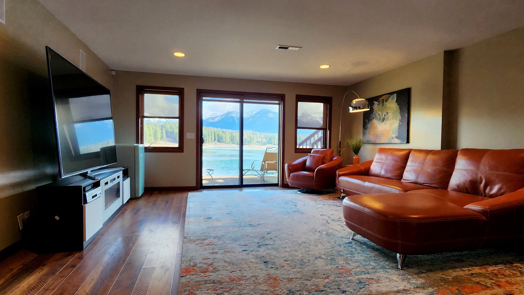 Bigfork, Montana, 59911, United States, 3 Bedrooms Bedrooms, ,2 BathroomsBathrooms,Residential,Active,2028641