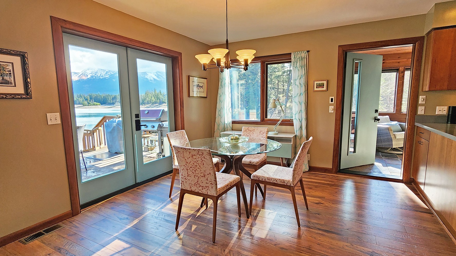 Bigfork, Montana, 59911, United States, 3 Bedrooms Bedrooms, ,2 BathroomsBathrooms,Residential,Active,2028641