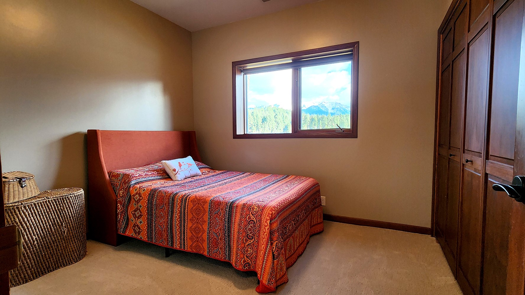 Bigfork, Montana, 59911, United States, 3 Bedrooms Bedrooms, ,2 BathroomsBathrooms,Residential,Active,2028641