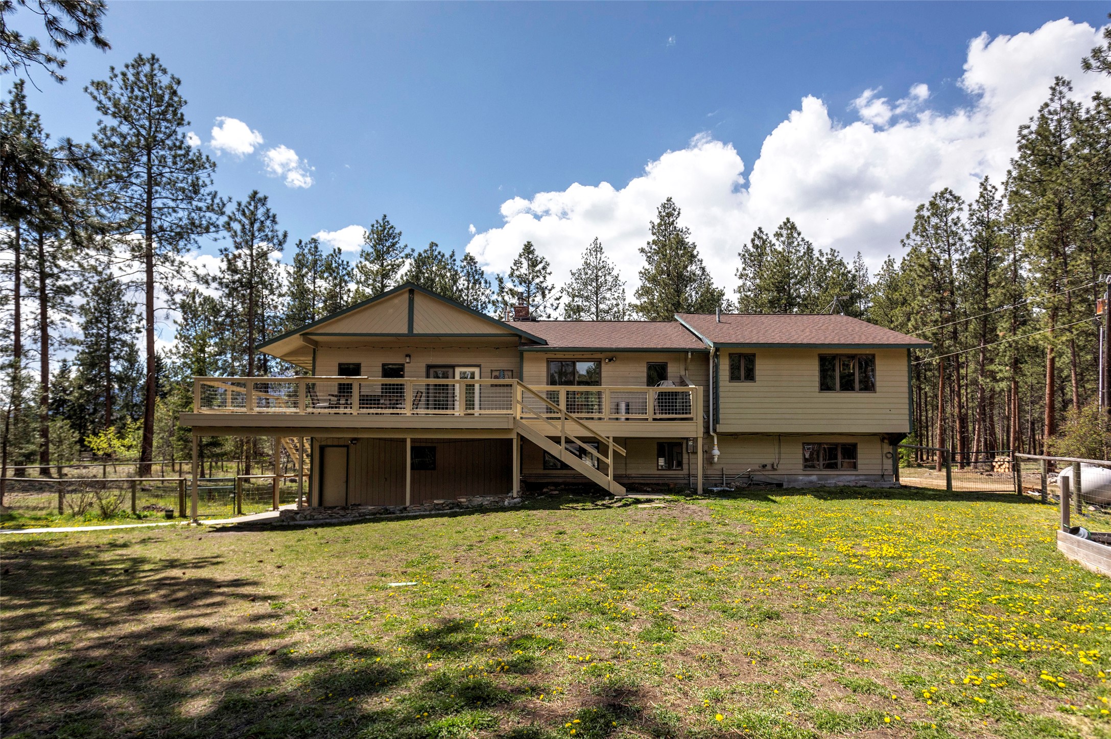 4020 Wakantanka Way